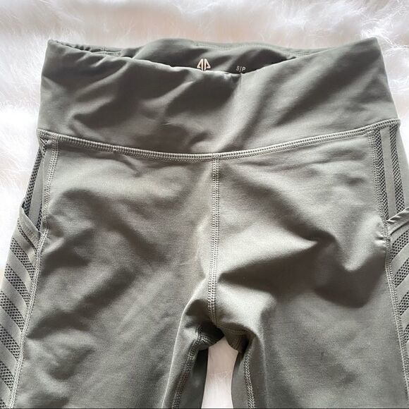 Alpha Prime Victoria Leggings in Dark Sapphire (S) - Picture 10 of 11